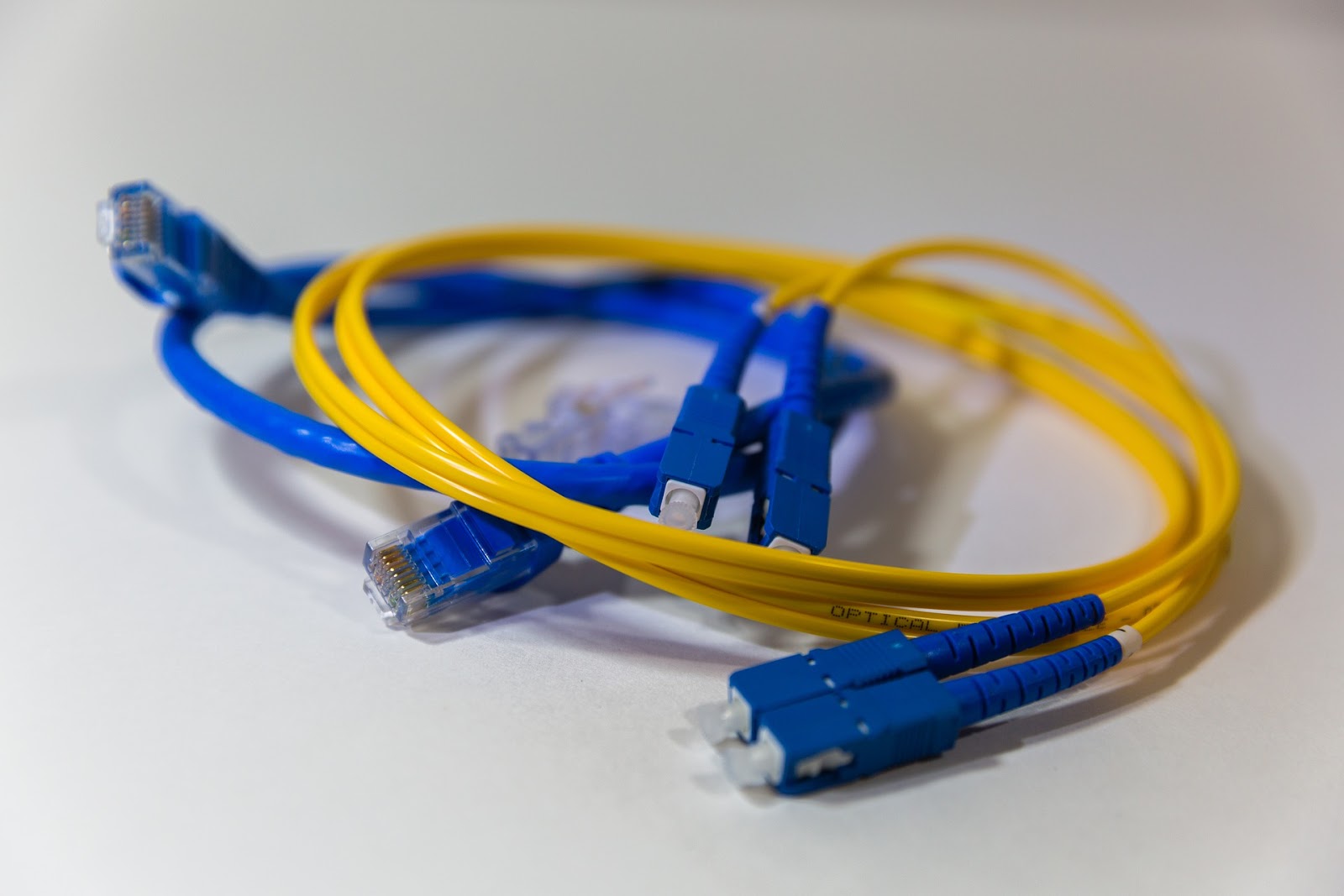 materi fiber optic